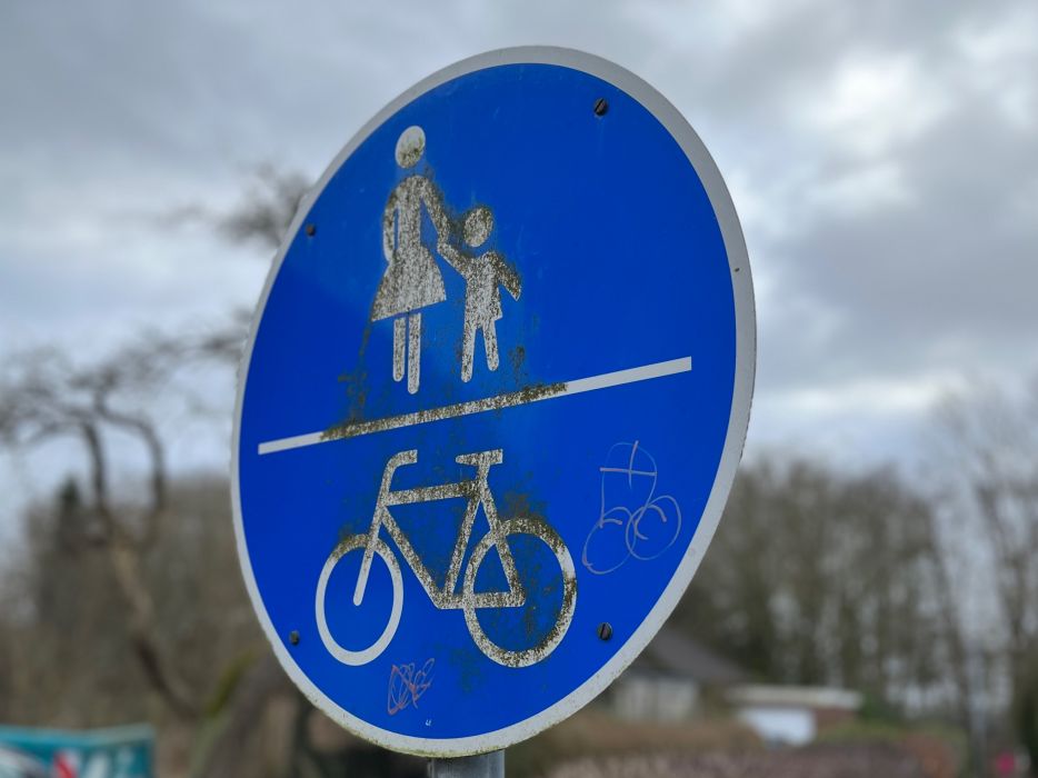 Gemeinsamer Geh-/Radweg Voßland